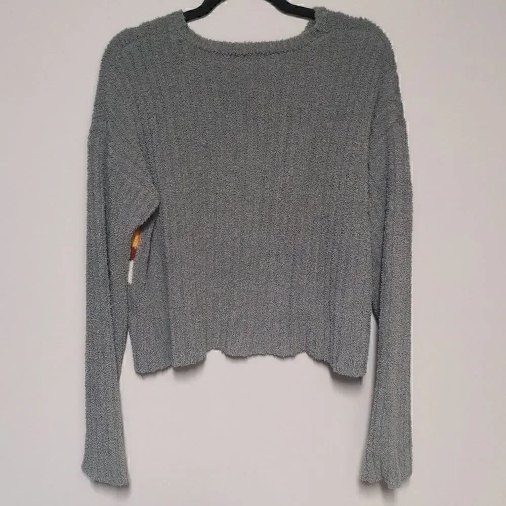 Freshman Cropped Sweater   - Picture 3 of 5